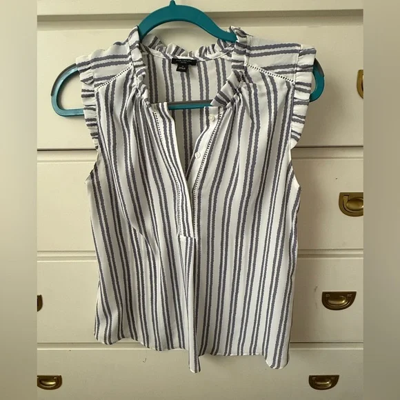 Set of 3 Ann Taylor and LOFT Blouses - Picture 5 of 8